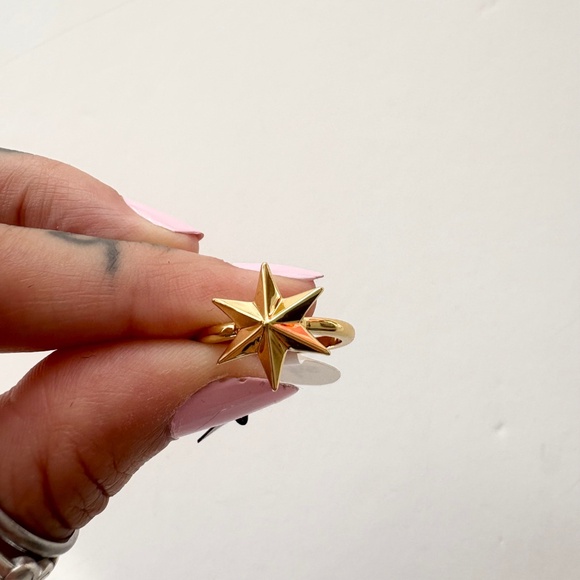 Noir NYC gold star ring - Picture 2 of 4